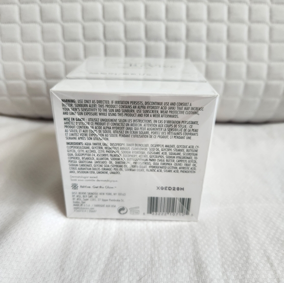 Revive MOISTURIZING RENEWAL CREAM Nightly Retexturizer - Picture 4 of 5